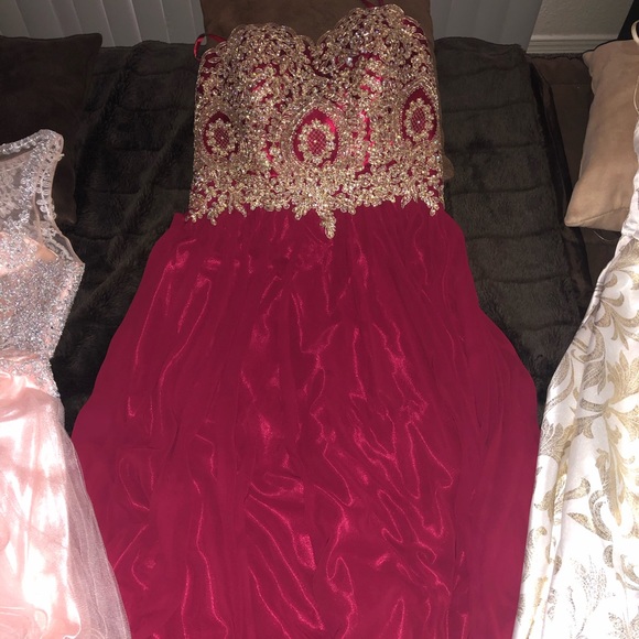 Party Dresses - Picture 4 of 6